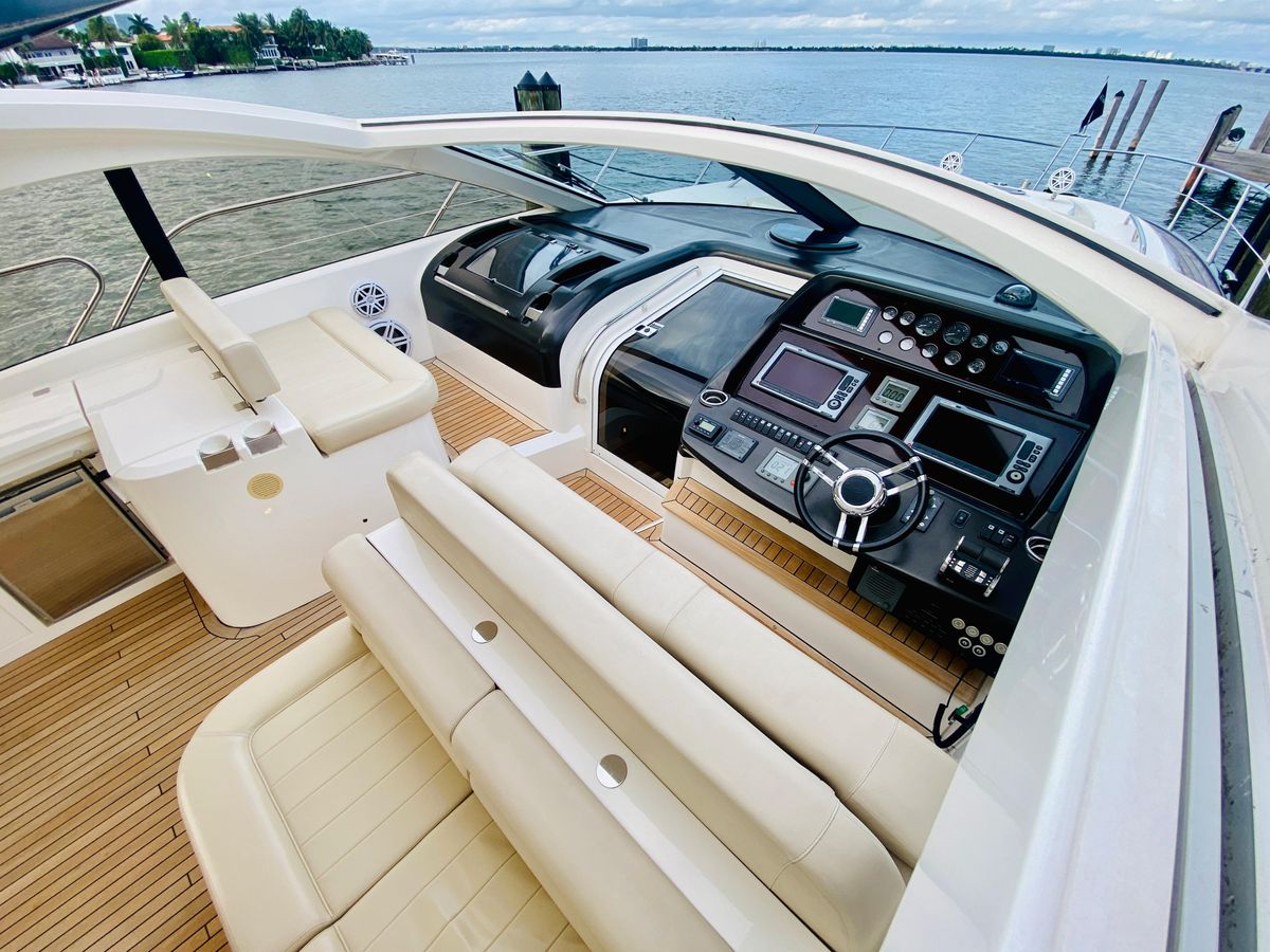 2010 Sunseeker 60 