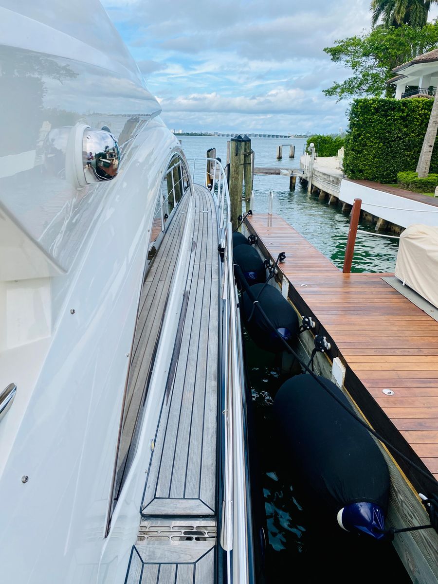 2010 Sunseeker 60 