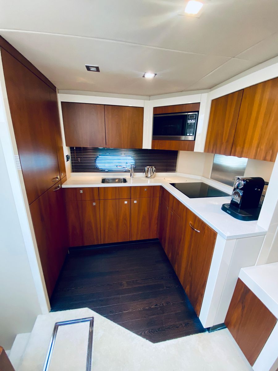 2010 Sunseeker 60 