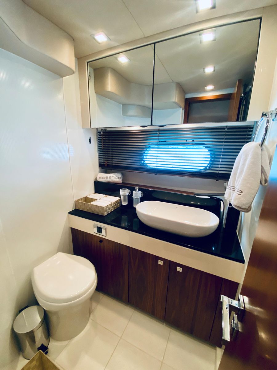2010 Sunseeker 60 