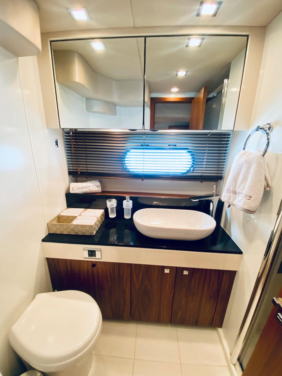 2010 Sunseeker 60 
