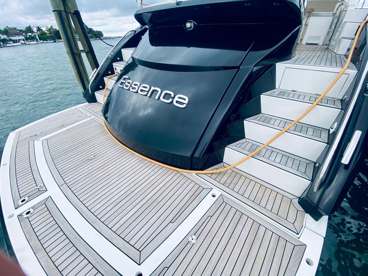 2010 Sunseeker 60 