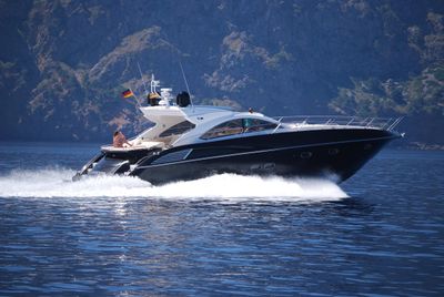Yacht