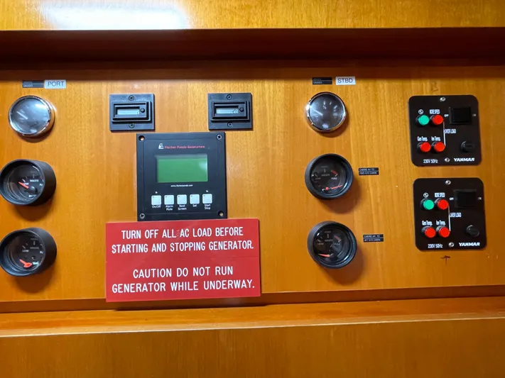 Dreamcatcher Yacht Photos Pics 