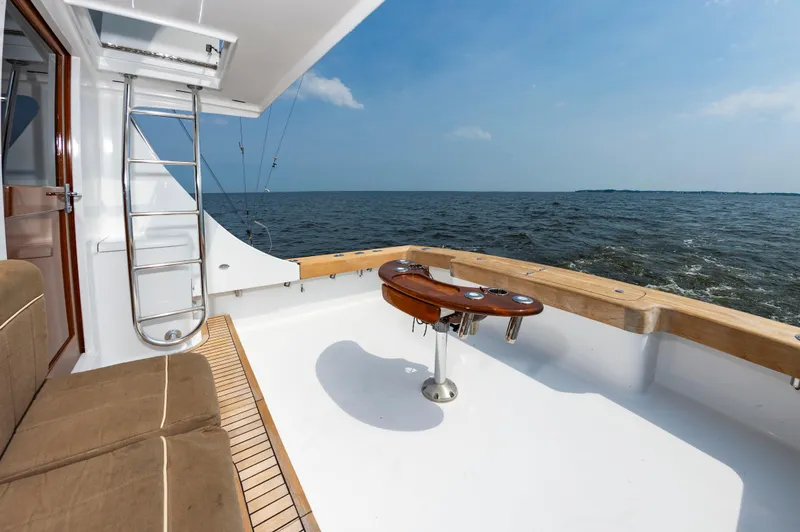 Sea Horse Yacht Photos Pics Spacious deck of 1994 Custom Carolina 43 Blackwell Convertible yacht with ocean view.