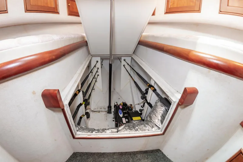 Sea Horse Yacht Photos Pics 1994 Custom Carolina 43 Blackwell Convertible fishing rod storage compartment.