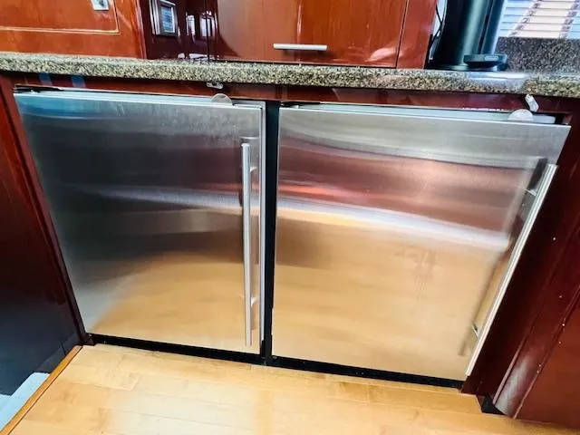 Choices Yacht Photos Pics 