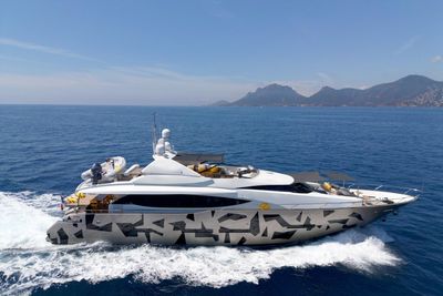 Yacht