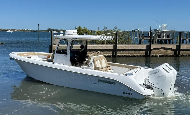  Yacht Photos Pics 2025 EVERGLADES 315 CC - Image 5