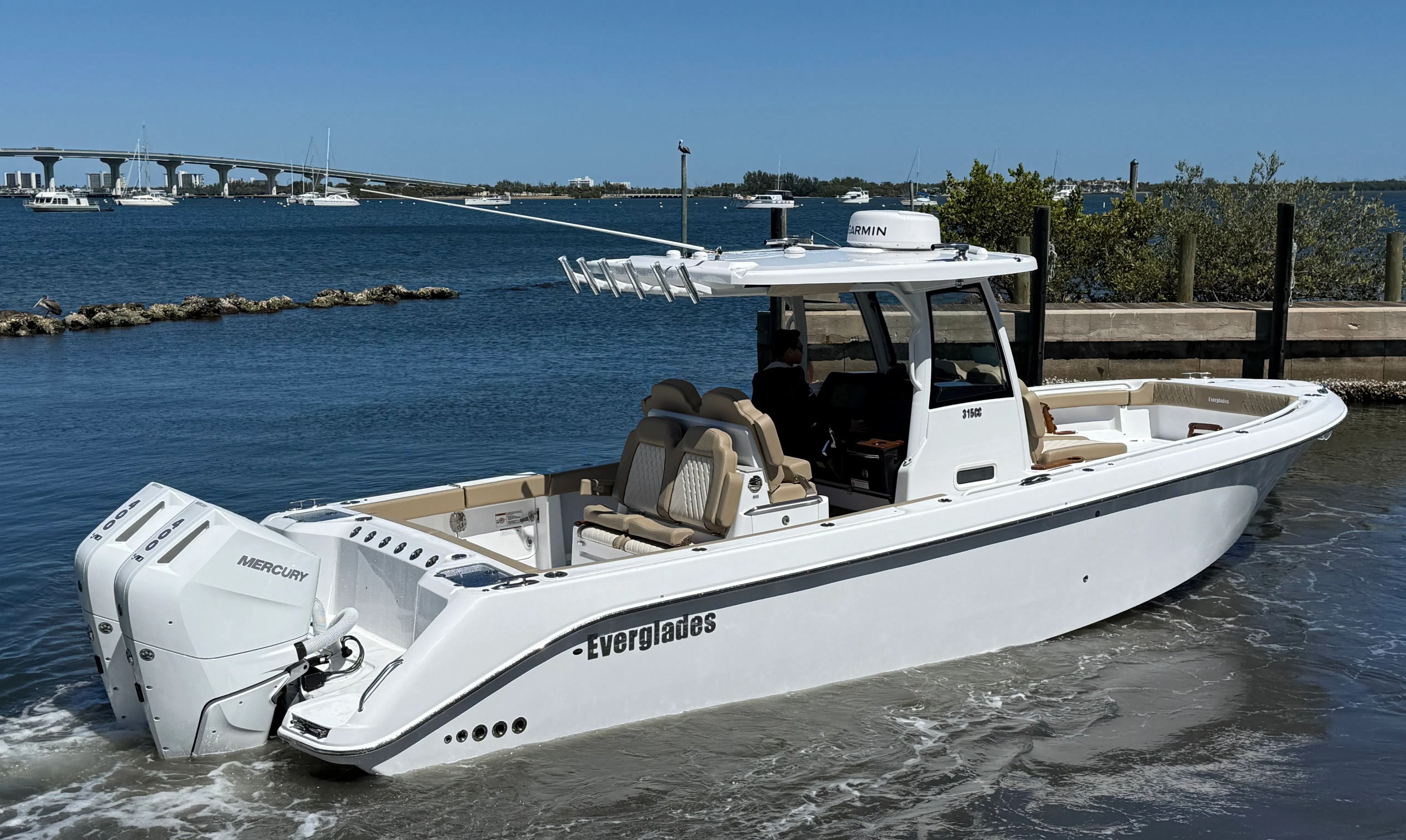 Everglades 315 Center Console