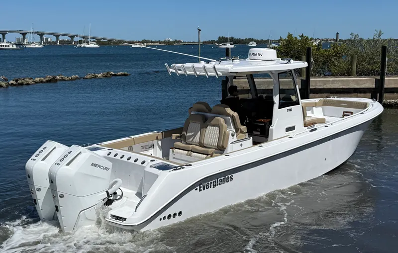  Yacht Photos Pics 2025 EVERGLADES 315 CC - Image 5