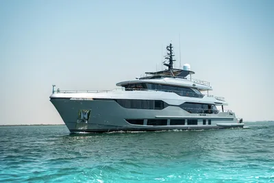 Majesty 120