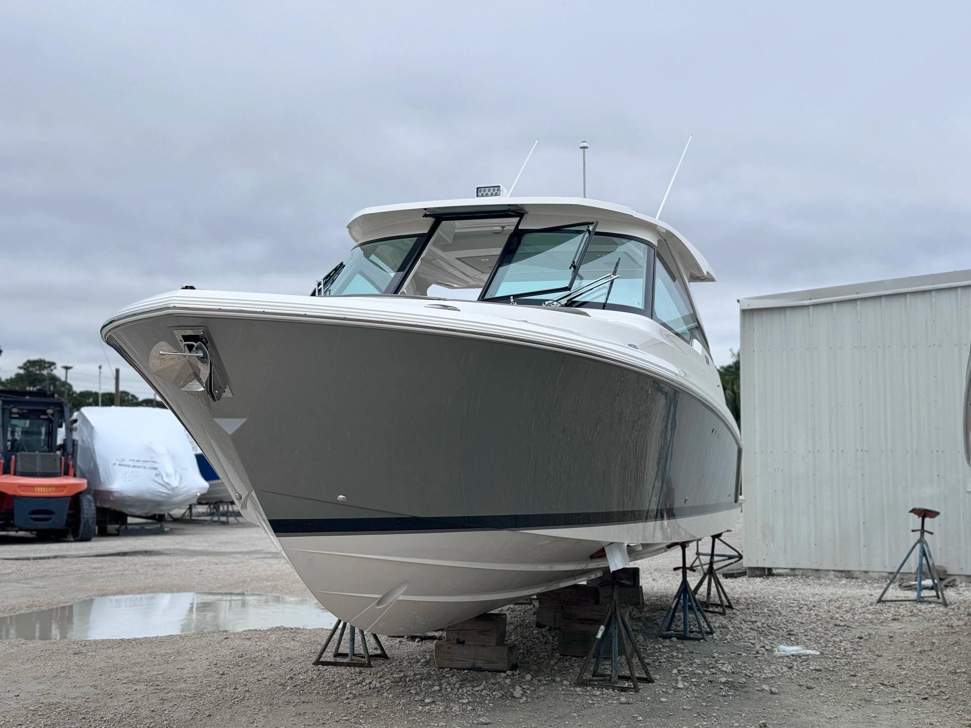 2024 Tiara Yachts 34 LX Motor Yachts for sale YachtWorld