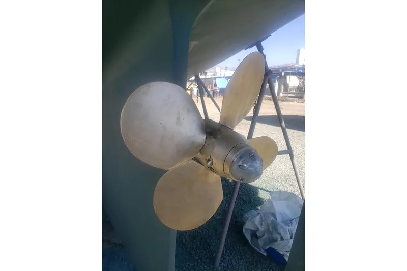 Catharpin Blue Yacht Photos Pics Propeller of 1984 Island Packet 420 sailboat on dry dock.