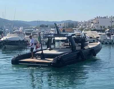 Yacht