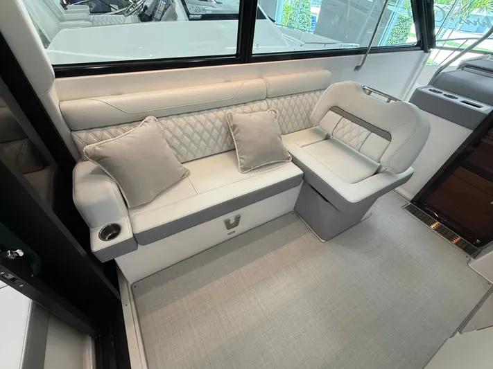  Yacht Photos Pics 2025 REGAL 36 XO - Image 9