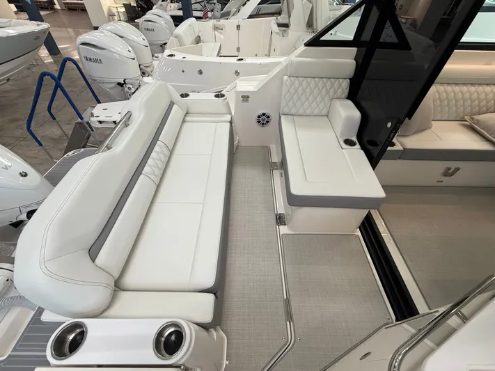  Yacht Photos Pics 2025 REGAL 36 XO - Image 4