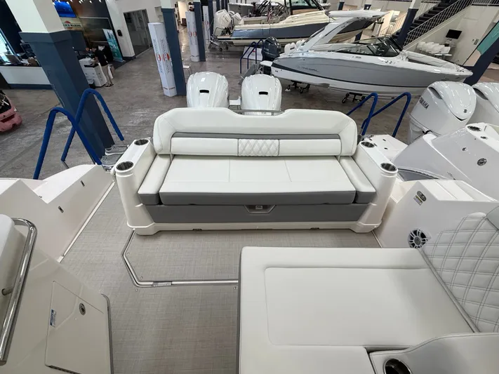  Yacht Photos Pics 2025 REGAL 36 XO - Image 6