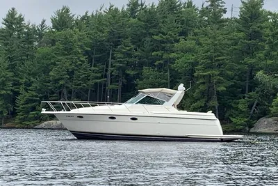 Tiara Yachts 3500 Express