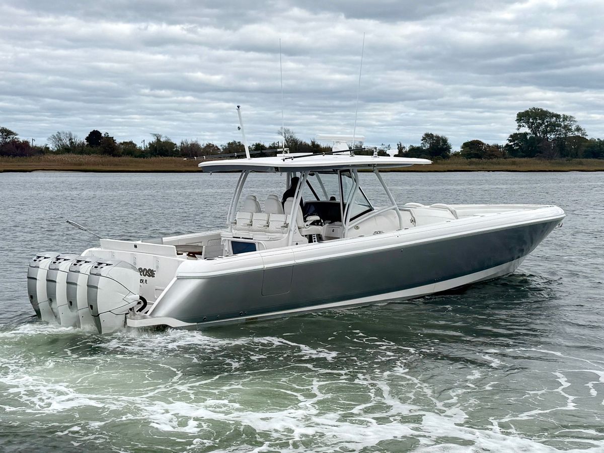 2019 Intrepid 47 