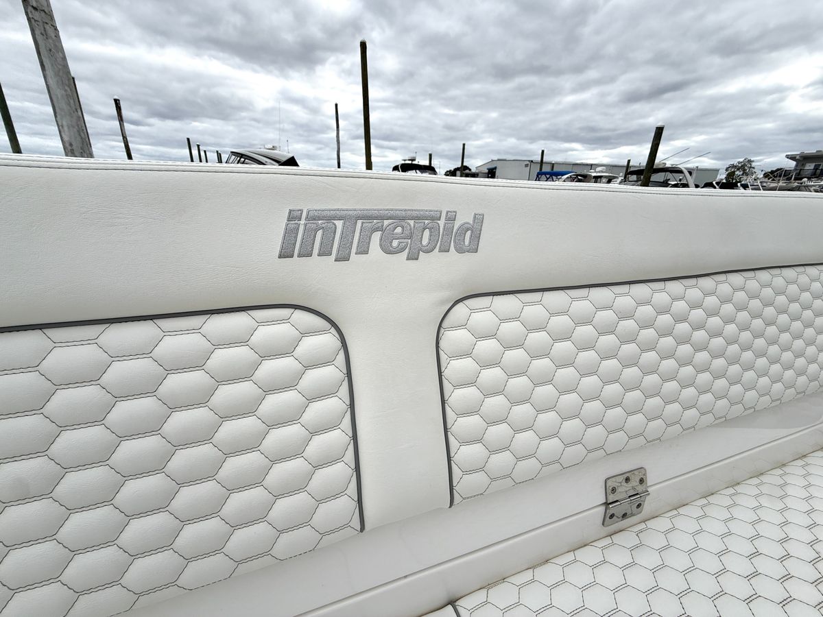 2019 Intrepid 47 