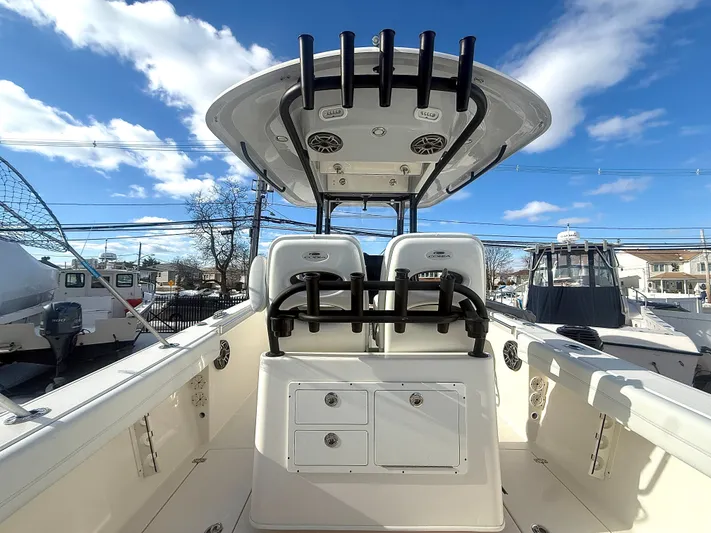 New In 2025, Clean, Loaded, Warranty Yacht Photos Pics 