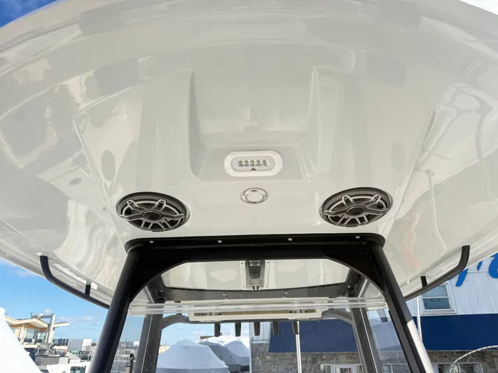 New In 2025, Clean, Loaded, Warranty Yacht Photos Pics 