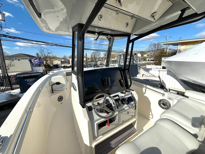 New In 2025, Clean, Loaded, Warranty Yacht Photos Pics 