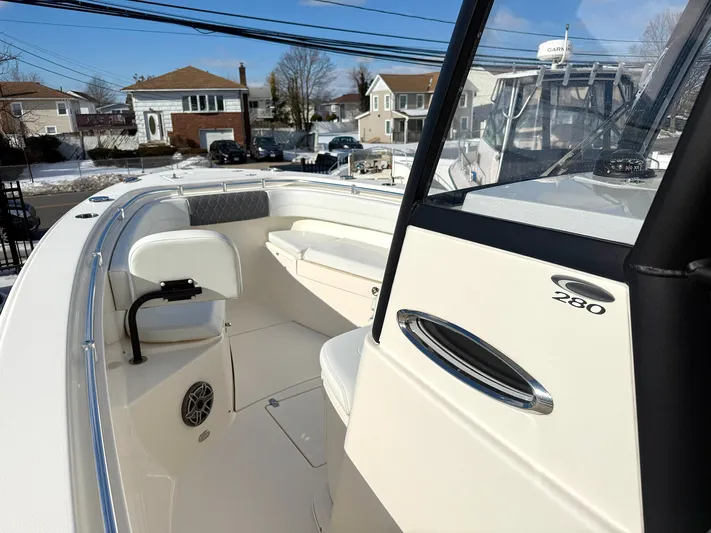 New In 2025, Clean, Loaded, Warranty Yacht Photos Pics 