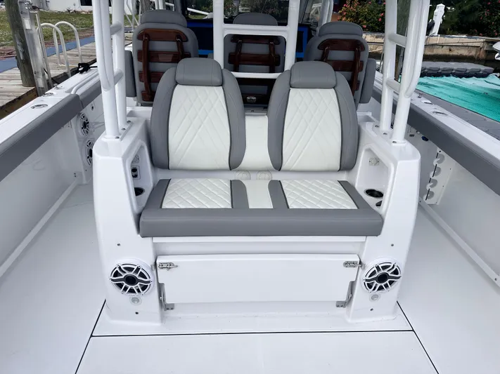  Yacht Photos Pics 2025 Everglades 395 Cc - Image 21