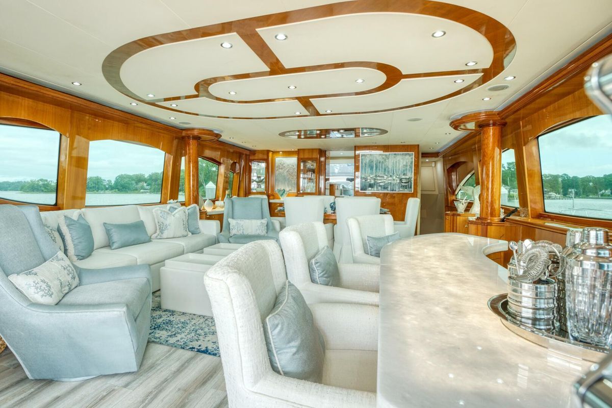 2007 Hatteras 80 