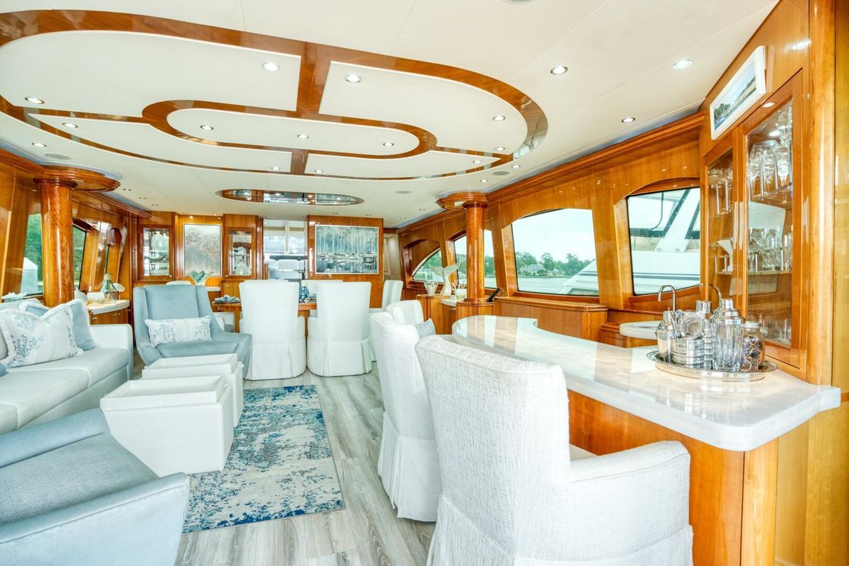 2007 Hatteras 80 