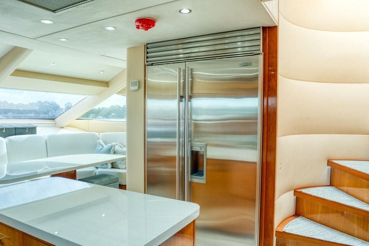 2007 Hatteras 80 