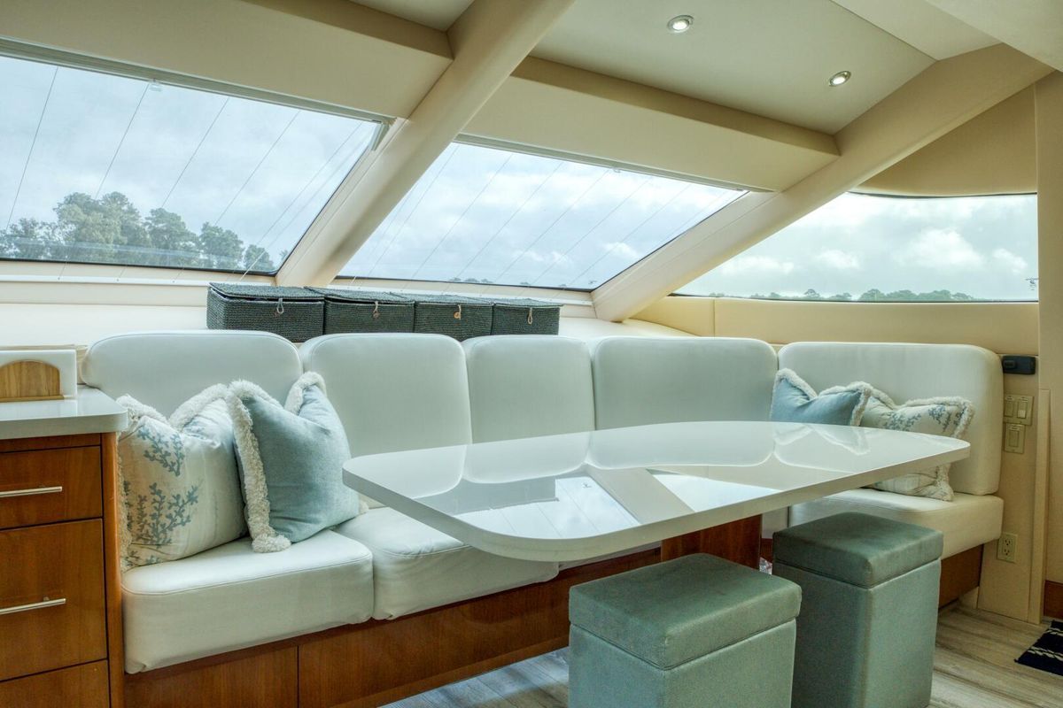 2007 Hatteras 80 
