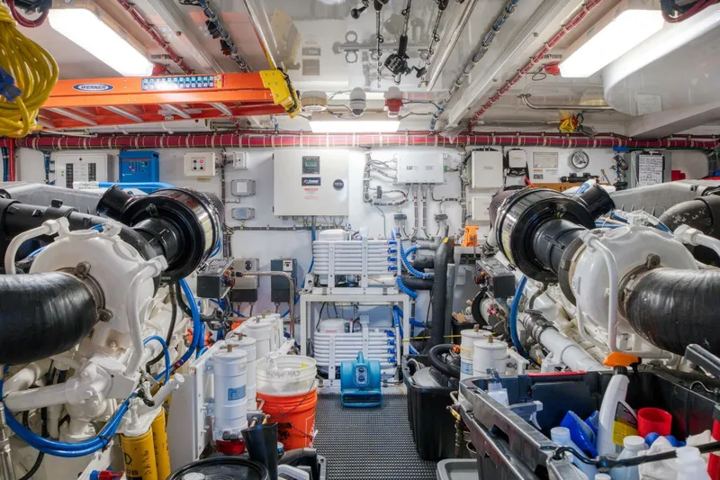 Majestik Yacht Photos Pics 