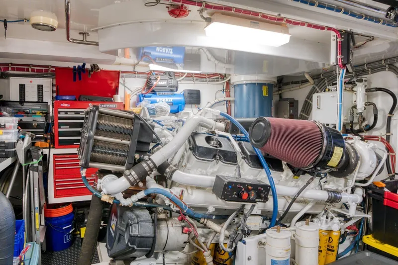 Majestik Yacht Photos Pics 