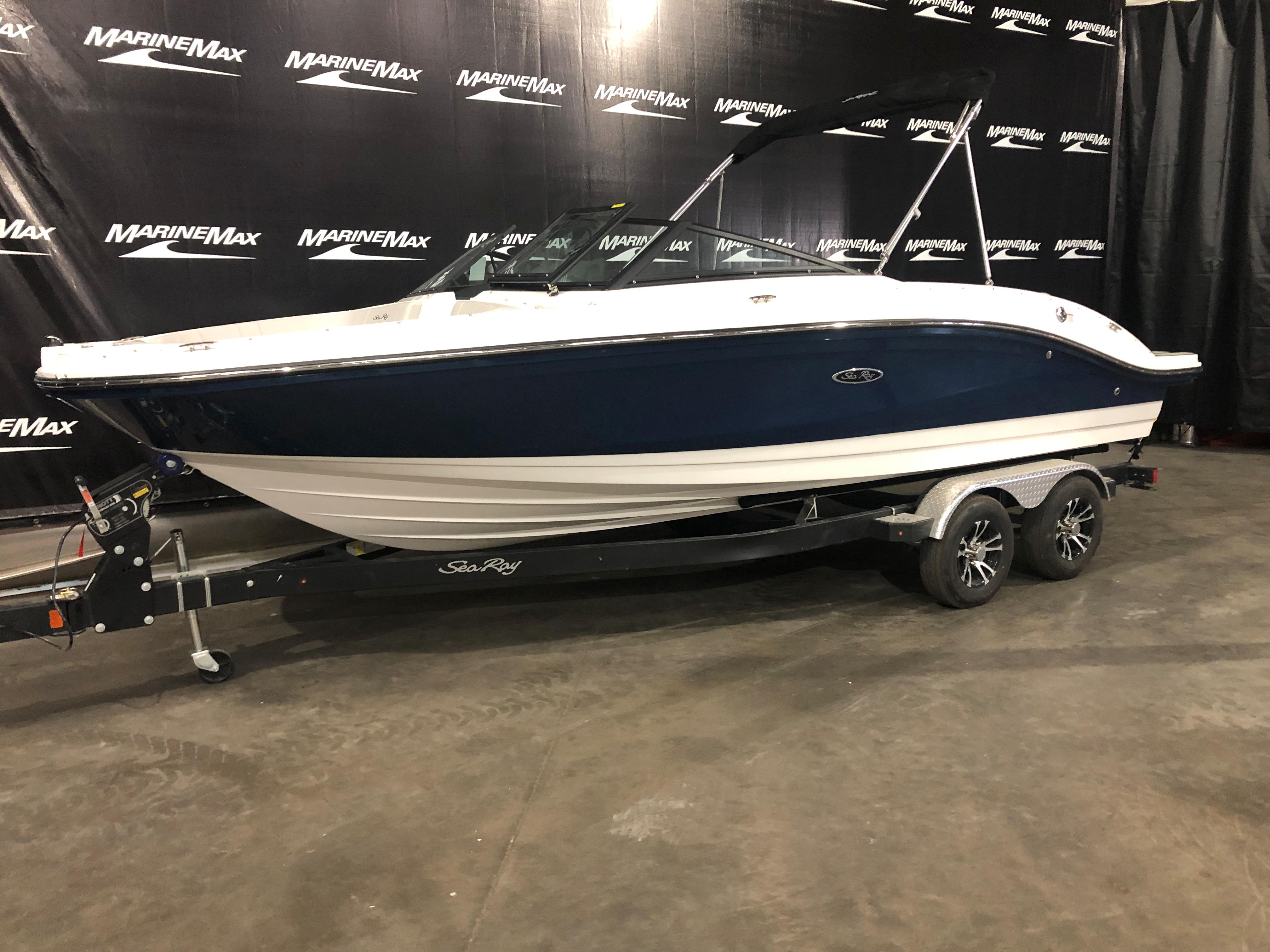 2023 Sea Ray SPX 210
