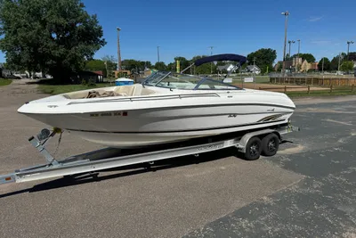 Sea Ray 260 Bow Rider