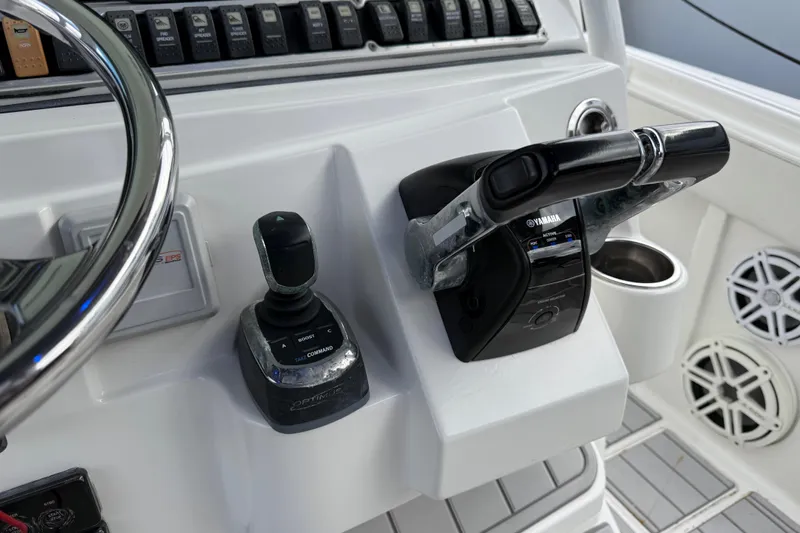 Destroyer Yacht Photos Pics Control panel of 2018 HCB 39 Speciale boat with Yamaha throttle and joystick.