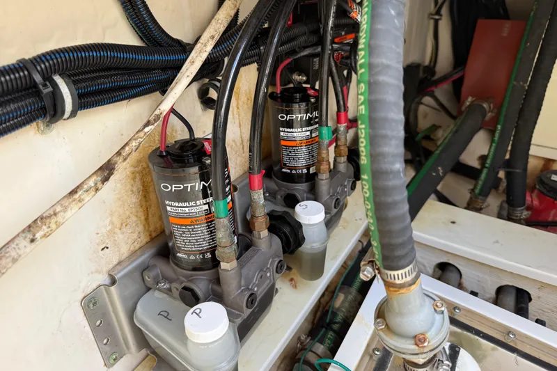 Destroyer Yacht Photos Pics Hydraulic steering system in 2018 HCB 39 Speciale boat engine compartment.