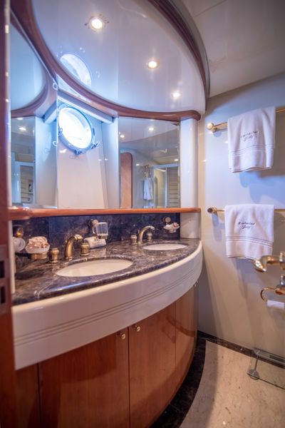 2001 Azimut 80 Motor Yacht