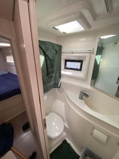 Balance Yacht Photos Pics Leopard 48 yacht bathroom, modern design, compact layout, adjacent bedroom, 2016 model.