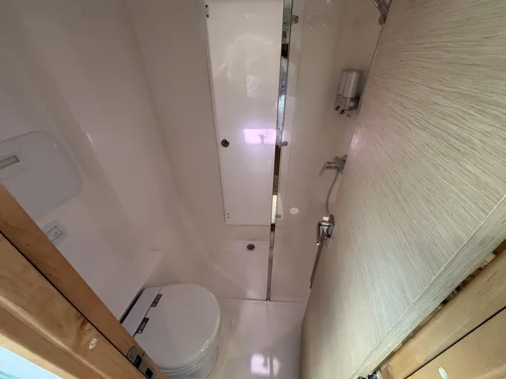 Adventure For Seven Yacht Photos Pics 2017 Fountaine Pajot Ipanema 58 yacht bathroom interior with modern fixtures.