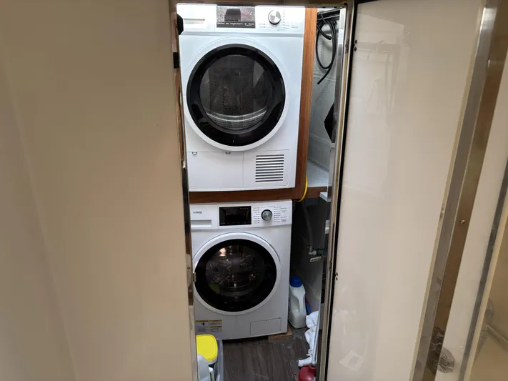 Adventure For Seven Yacht Photos Pics 