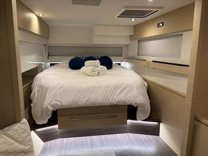 Adventure For Seven Yacht Photos Pics 