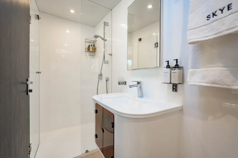 Skye Yacht Photos Pics 