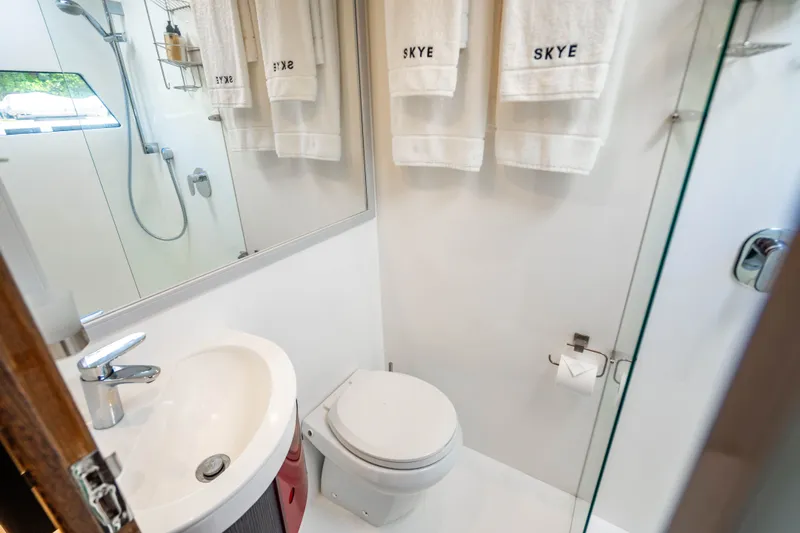 Skye Yacht Photos Pics 