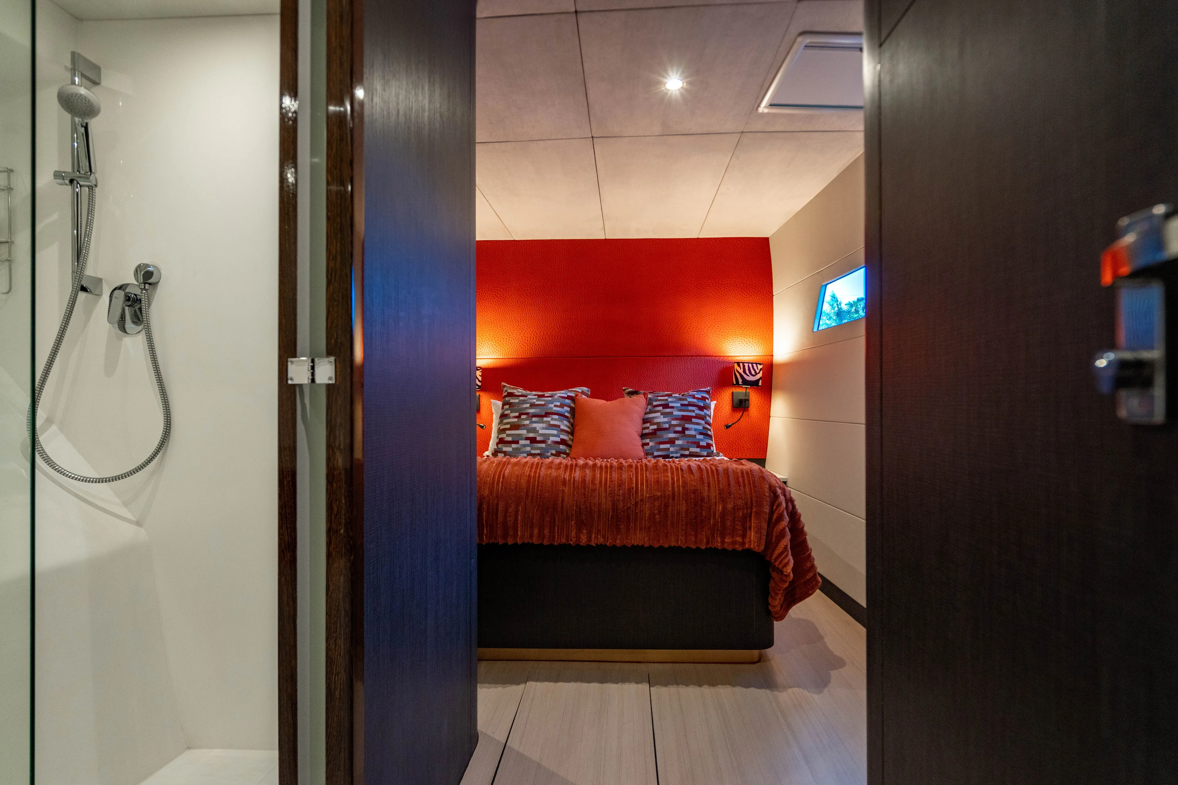 Skye Yacht Photos Pics 