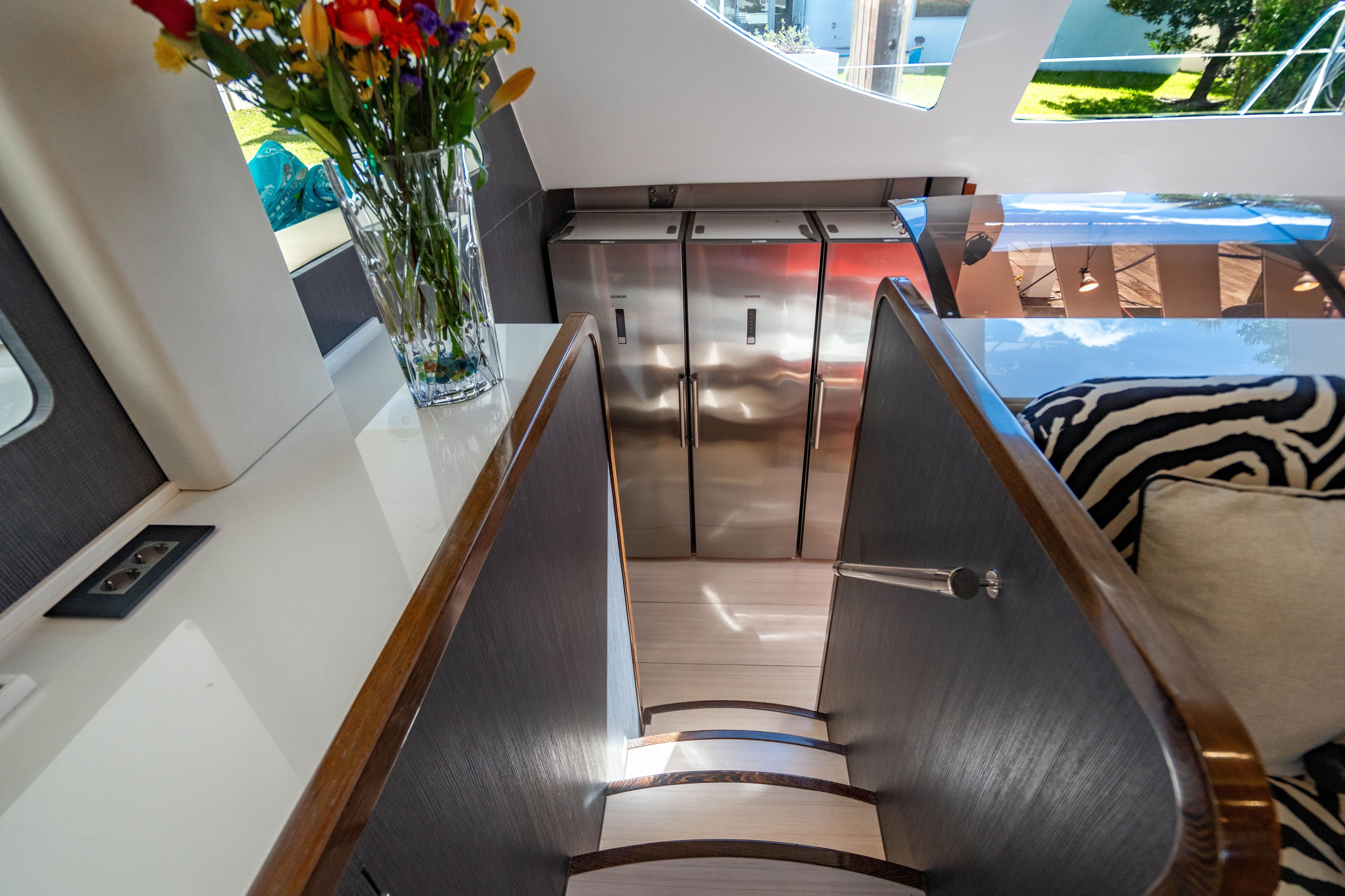 2023 Mystique Yachts 80 