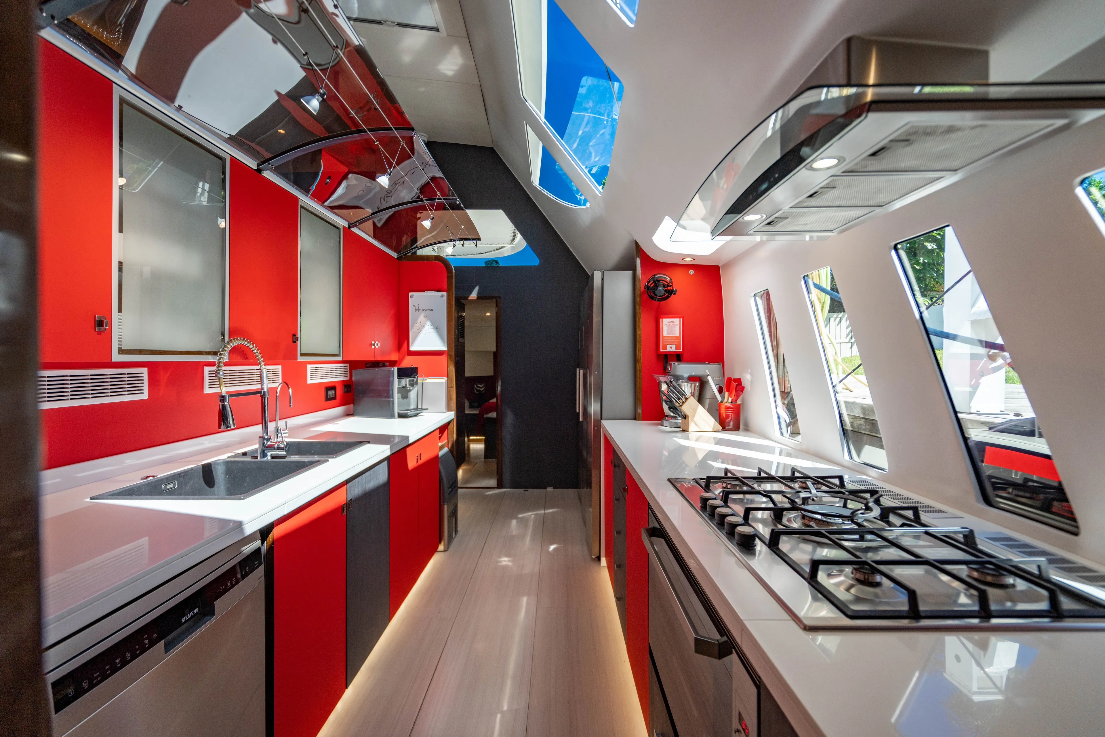 Skye Yacht Photos Pics 